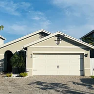 Casa a la venta en 648 NE 5th Way, Florida City FL 33034