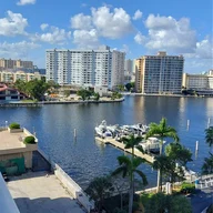 Apartamento a la venta en 1965 S Ocean Dr # 7B, Hallandale Beach FL 33009