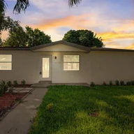 Casa a la venta en 18920 NW 33rd Pl, Miami Gardens FL 33056