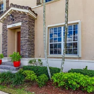 Casa a la venta en 17046 SW 95th Ter, Miami FL 33196