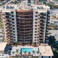 Apartamento a la venta en 2301 SW 27th Ave # 703, Miami FL 33145