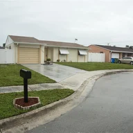 Casa a la renta en 180 SW 75th Ave, Margate FL 33068