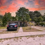 Casa a la venta en 160 NW 122nd St, North Miami FL 33168