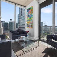 Apartamento a la venta en 151 SE 1st St # 2411, Miami FL 33131