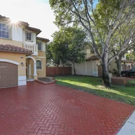 Casa a la venta en 5000 SW 136th Ave, Miramar FL 33027