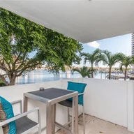 Apartamento a la venta en 2780 NE 183rd St # 117, Aventura FL 33160