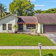 Casa a la venta en 1211 NW 78th Ave, Plantation FL 33322