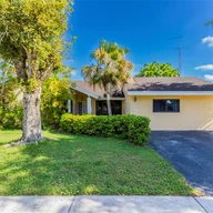 Casa a la venta en 10485 SW 130th Ct, Miami FL 33186