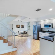 Casa a la venta en 20341 NE 30th Ave # 6, Aventura FL 33180