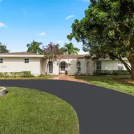 Casa a la venta en 8621 SW 146th St, Palmetto Bay FL 33158