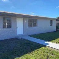 Casa a la renta en 1630 SW 4th St, Homestead FL 33030