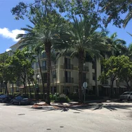 Apartamento a la venta en 1900 Van Buren St # 302B, Hollywood FL 33020