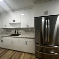 Apartamento a la venta en 809 NE 199th St # 7, Miami FL 33179