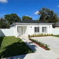 Casa a la venta en 719 SW 7th St, Dania Beach FL 33004