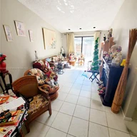 Casa a la venta en 6708 NW 193rd Ter # 6708, Hialeah FL 33015