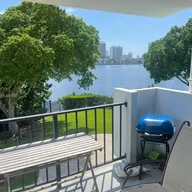 Apartamento a la venta en 2780 NE 183rd St # 217, Aventura FL 33160