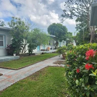 Apartamento a la venta en 1239 Marseille Dr # 4, Miami Beach FL 33141