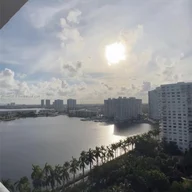 Apartamento a la venta en 2851 NE 183rd St # 1708E, Aventura FL 33160