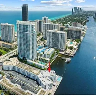 Apartamento a la venta en 1913 S Ocean Dr # 109, Hallandale Beach FL 33009