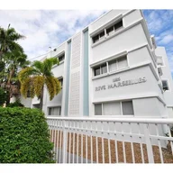 Apartamento a la venta en 1185 Marseille Dr # 102, Miami Beach FL 33141
