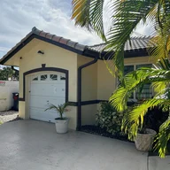 Casa a la venta en 13728 SW 157th Ter, Miami FL 33177