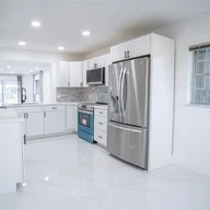 Apartamento a la venta en 12950 SW 7th Ct # 412A, Pembroke Pines FL 33027