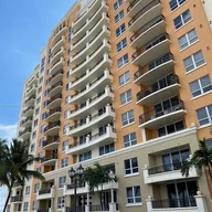 Apartamento a la venta en 3232 Coral Way # 1601, Miami FL 33145