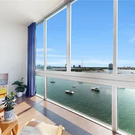 Apartamento a la venta en 7934 West Dr # 901, North Bay Village FL 33141