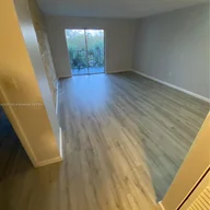 Apartamento a la venta en 14250 SW 62nd St # 410, Miami FL 33183