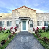 Casa a la venta en 923 SW 13th Ct, Miami FL 33135