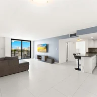 Apartamento a la venta en 1800 Collins Ave # 12B, Miami Beach FL 33139