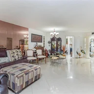 Apartamento a la venta en 13951 Kendale Lakes Cir # 707A, Miami FL 33183