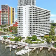 Apartamento a la venta en 200 SE 15th Rd # 6J, Miami FL 33129