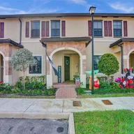 Casa a la venta en 3422 W 112th Pl, Hialeah FL 33018