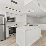 Apartamento a la venta en 2831 NE 185th St # 604, Aventura FL 33180