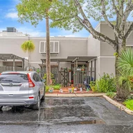 Casa a la venta en 1450 NW 112th terr, Pembroke Pines FL 33026