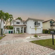 Casa a la venta en 14210 SW 116th Ter, Miami FL 33186