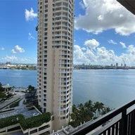 Apartamento a la venta en 540 Brickell Key Dr # 1816, Miami FL 33131