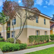 Apartamento a la venta en 7620 Westwood Dr # 216, Tamarac FL 33321