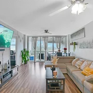 Apartamento a la venta en 113 Royal Park Dr # 3G, Oakland Park FL 33309