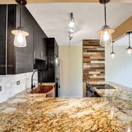 Apartamento a la venta en 9441 Live Oak Pl # 103, Davie FL 33324