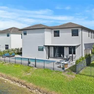 Casa a la venta en 16030 NW 89th Ct, Miami Lakes FL 33018