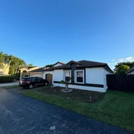 Casa a la venta en 15710 SW 80th Ln, Miami FL 33193