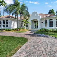 Casa a la venta en 16365 SW 87th Pl, Palmetto Bay FL 33157