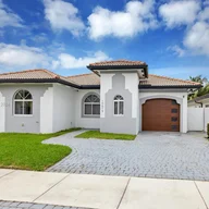 Casa a la venta en 15619 SW 14th St, Miami FL 33194