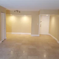 Apartamento a la venta en 200 E 178th Dr # 309, Sunny Isles Beach FL 33160