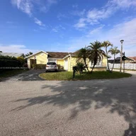 Casa a la venta en 10294 SW 139th Pl, Miami FL 33186