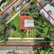 Casa a la venta en 1745 NW 15th St Rd, Miami FL 33125