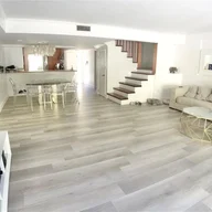 Apartamento a la venta en 16432 NE 26th Ave # 5, North Miami Beach FL 33160