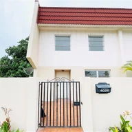 Apartamento a la venta en 4026 Inverrary Dr # 8A, Lauderhill FL 33319